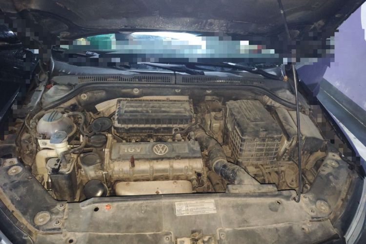 Used Volkswagen Sagitar 2012 1.6L Automatic Comfort Edition Engine Bay
