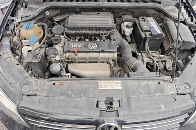 Used Volkswagen Sagitar 2012 1.6L Manual Comfort Model Engine Bay