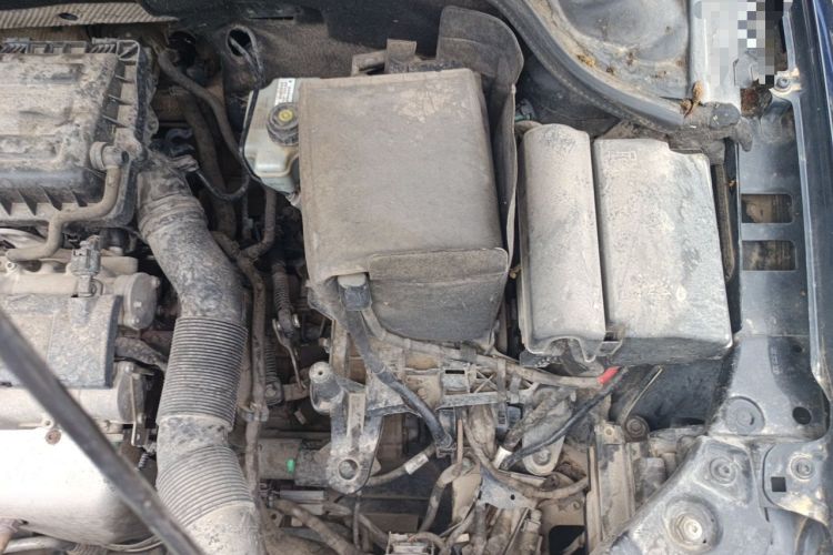 Used Volkswagen Sagitar 2012 1.6L Manual Comfort Model Engine Bay Left