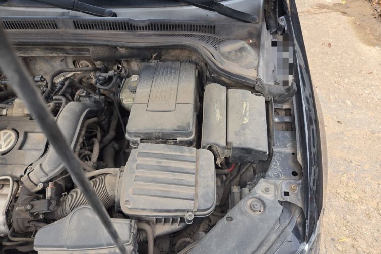 Used Volkswagen Sagitar 2012 1.4TSI Automatic Luxury Edition Engine Bay Left