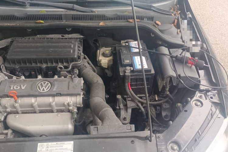 Used Volkswagen Sagitar 2012 1.6L Manual Comfort Model Engine Bay Left