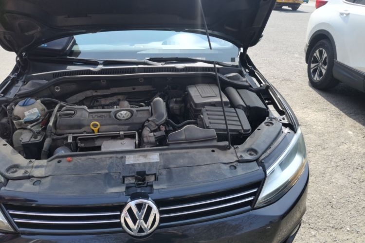 Used Volkswagen Sagitar 2012 1.4TSI Automatic Luxury Edition Engine Bay Left