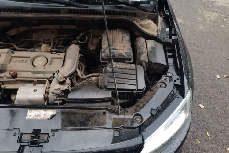 Used Volkswagen Sagitar 2012 1.4TSI Automatic Luxury Edition Engine Bay Left