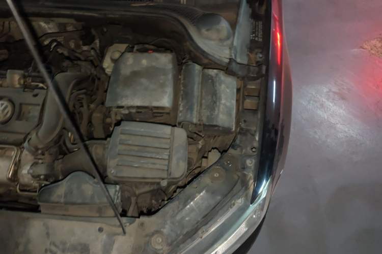 Used Volkswagen Sagitar 2012 1.4TSI Manual Luxury Model Engine Bay Left