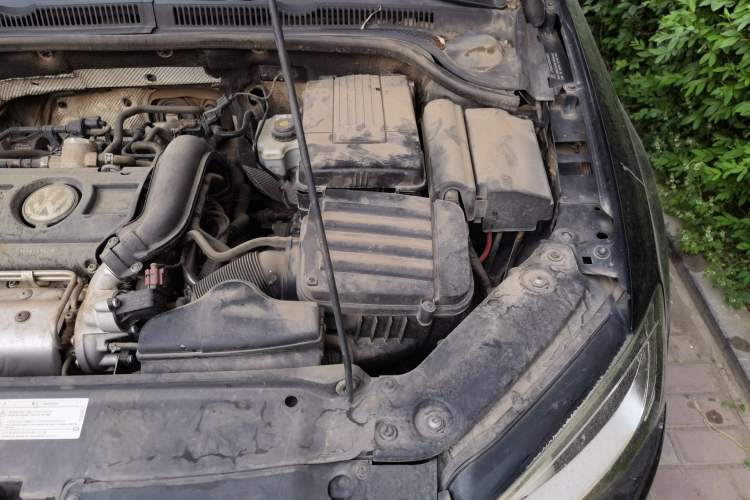 Used Volkswagen Sagitar 2012 1.4TSI Automatic Luxury Edition Engine Bay Left