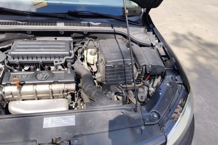 Used Volkswagen Sagitar 2012 1.6L Automatic Comfort Edition Engine Bay Left