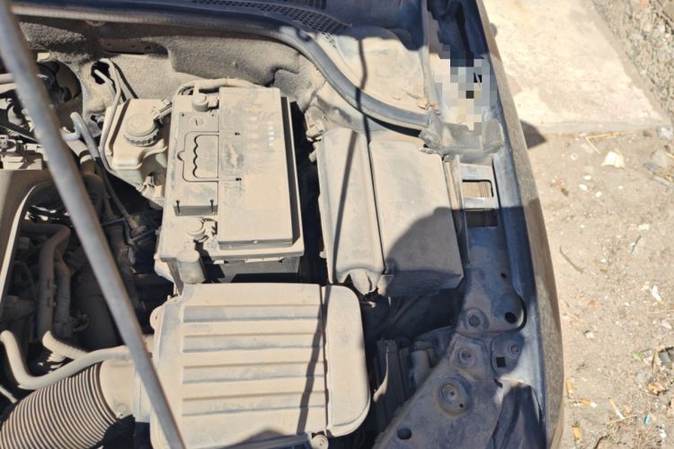 Used Volkswagen Sagitar 2012 1.4TSI Manual Luxury Model Engine Bay Left