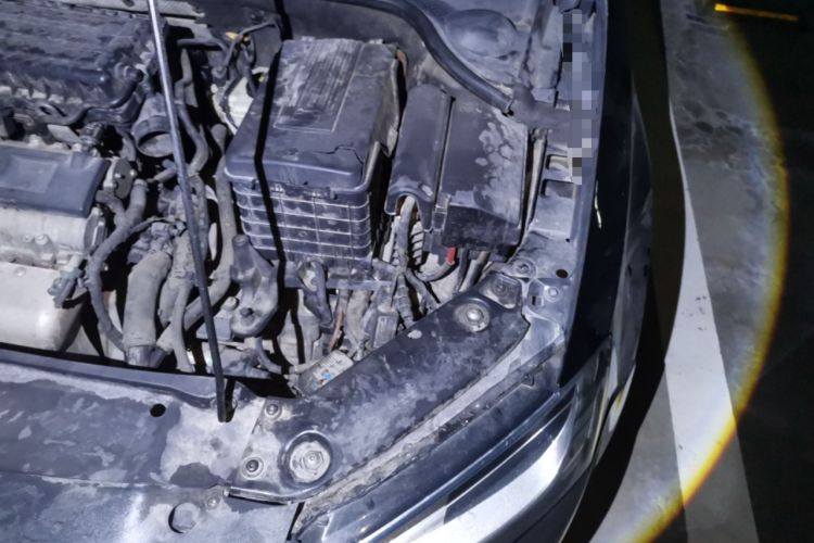 Used Volkswagen Sagitar 2012 1.6L Automatic Comfort Edition Engine Bay Left