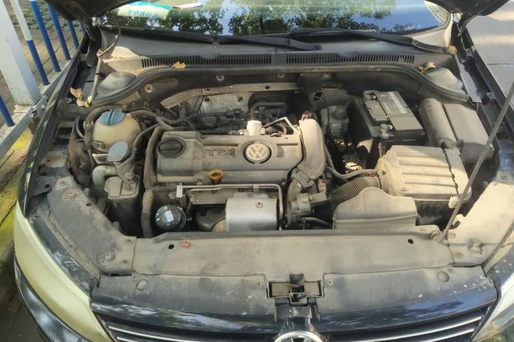 Used Volkswagen Sagitar 2012 1.4TSI Manual Luxury Model Engine Bay