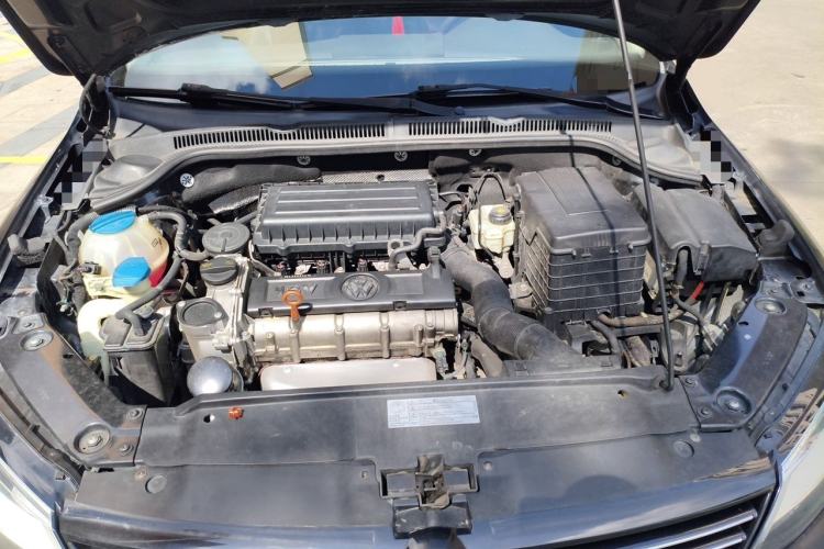 Used Volkswagen Sagitar 2012 1.6L Automatic Comfort Edition Engine Bay