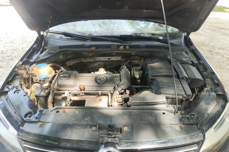Used Volkswagen Sagitar 2012 1.4TSI Automatic Luxury Edition Engine Bay