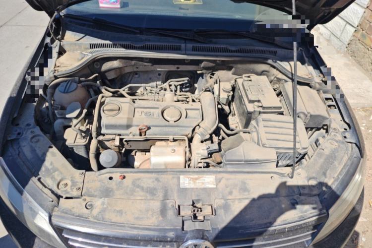 Used Volkswagen Sagitar 2012 1.4TSI Manual Luxury Model Engine Bay