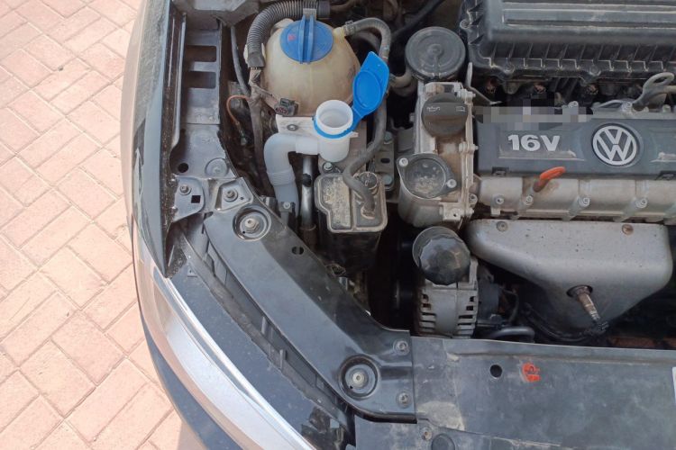 Used Volkswagen Sagitar 2012 1.6L Manual Comfort Model Engine Bay Right