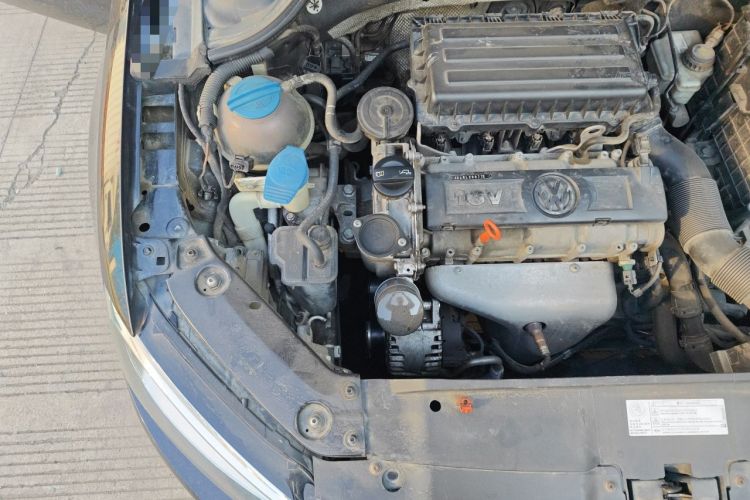 Used Volkswagen Sagitar 2012 1.6L Automatic Comfort Edition Engine Bay Right