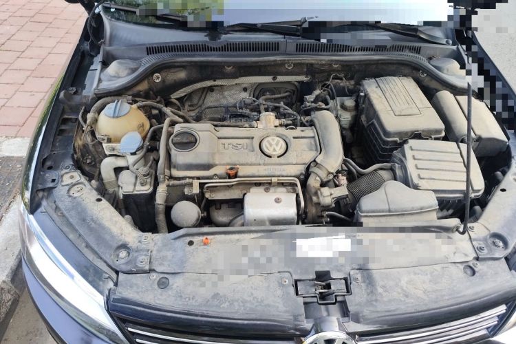 Used Volkswagen Sagitar 2012 1.4TSI Automatic Flagship Edition Engine Bay Right