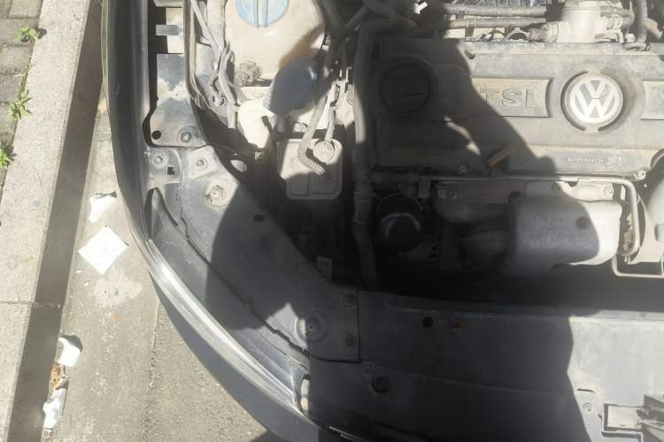 Used Volkswagen Sagitar 2012 1.4TSI Manual Luxury Model Engine Bay Right