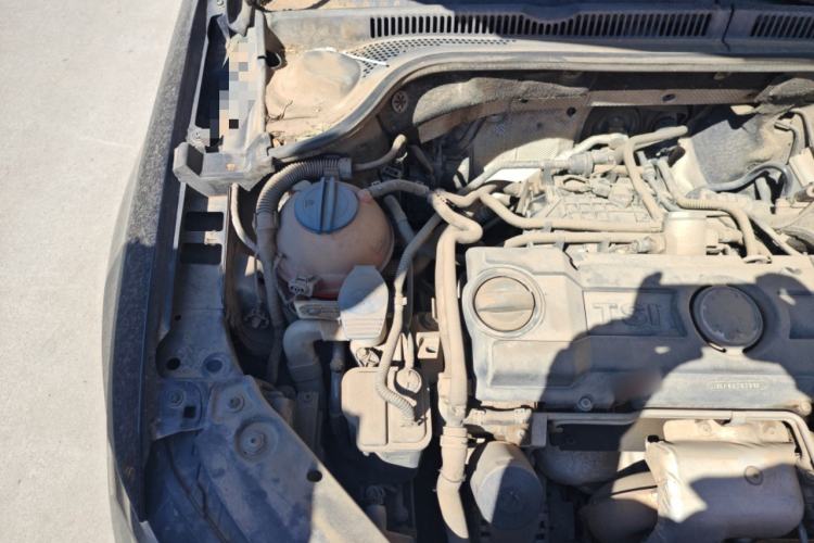 Used Volkswagen Sagitar 2012 1.4TSI Manual Luxury Model Engine Bay Right