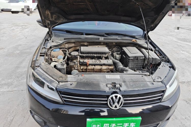Used Volkswagen Sagitar 2012 1.6L Automatic Comfort Edition Engine Bay Right