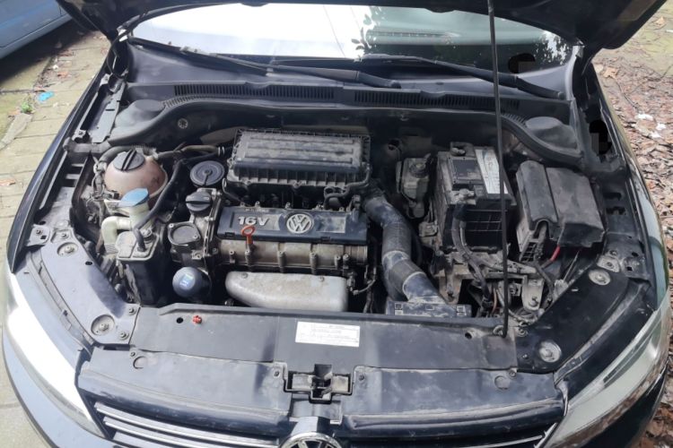 Used Volkswagen Sagitar 2012 1.6L Manual Comfort Model Engine Bay