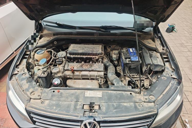 Used Volkswagen Sagitar 2012 1.6L Manual Comfort Model Engine Bay
