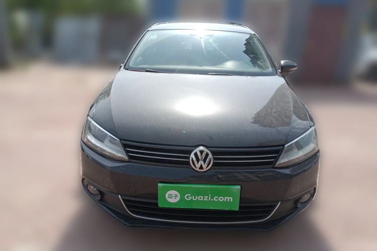 Used Volkswagen Sagitar 2012 1.6L Manual Comfort Model Front