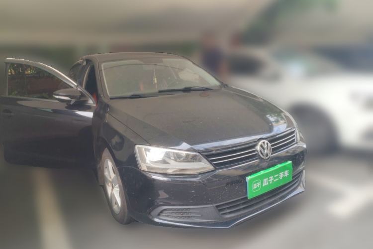 Used Volkswagen Sagitar 2012 1.6L Automatic Fashion Edition Front Right 45 Deg
