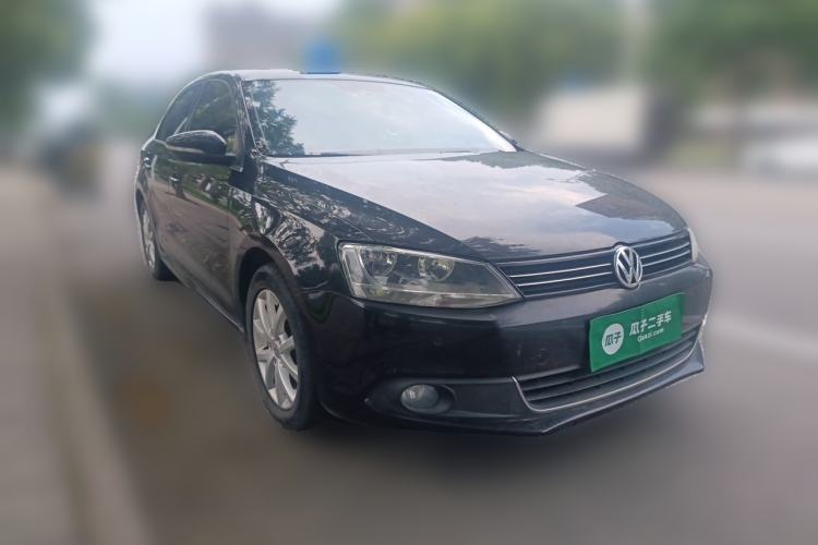Used Volkswagen Sagitar 2012 1.4TSI Automatic Luxury Edition Front Right 45 Deg