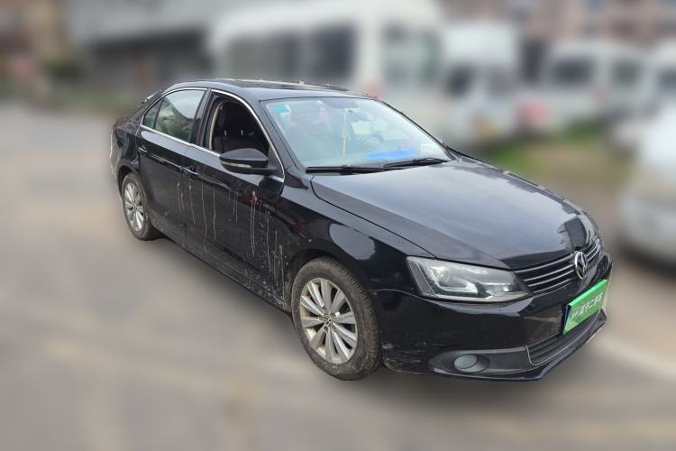 Used Volkswagen Sagitar 2012 1.4TSI Automatic Luxury Edition Front Right 45 Deg