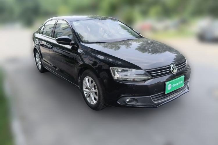 Used Volkswagen Sagitar 2012 1.4TSI Manual Luxury Model Front Right 45 Deg