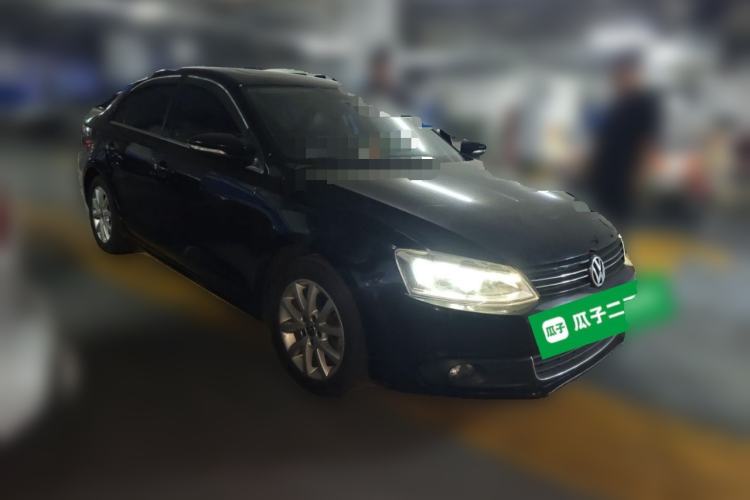 Used Volkswagen Sagitar 2012 1.4TSI Manual Luxury Model Front Right 45 Deg