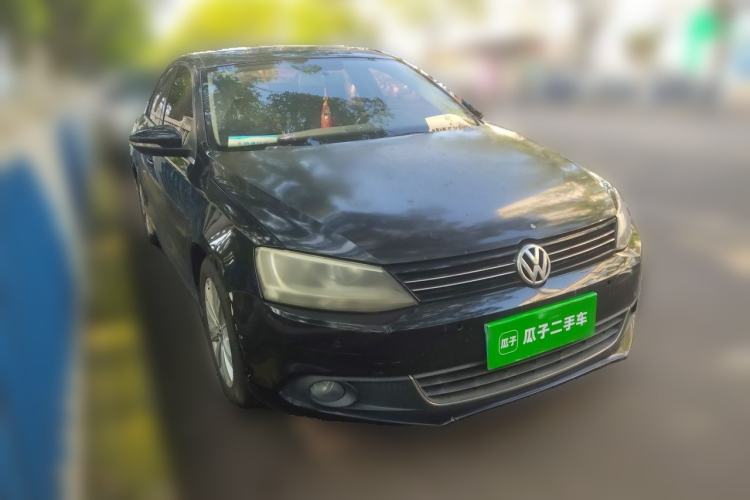 Used Volkswagen Sagitar 2012 1.4TSI Manual Luxury Model Front Right 45 Deg