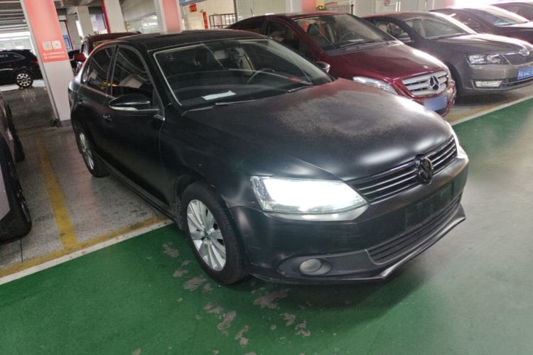 Used Volkswagen Sagitar 2012 1.4TSI Automatic Luxury Edition Front Right 45 Deg