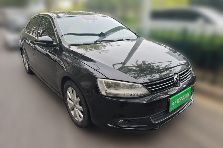 Used Volkswagen Sagitar 2012 1.4TSI Automatic Luxury Edition Front Right 45 Deg