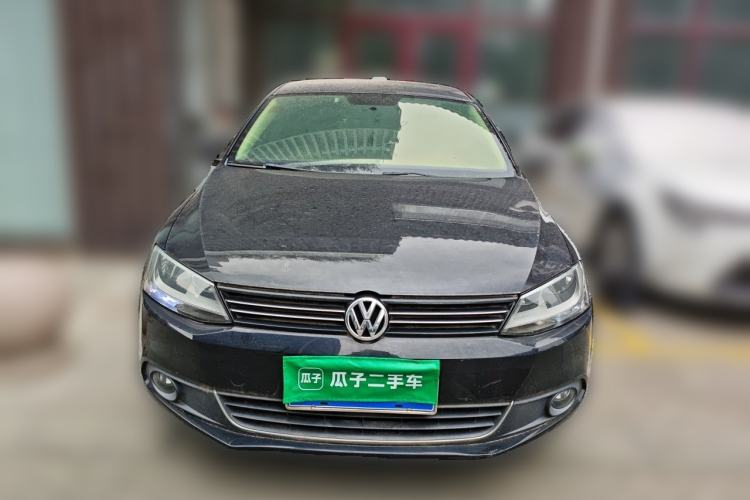 Used Volkswagen Sagitar 2012 1.6L Manual Comfort Model Front