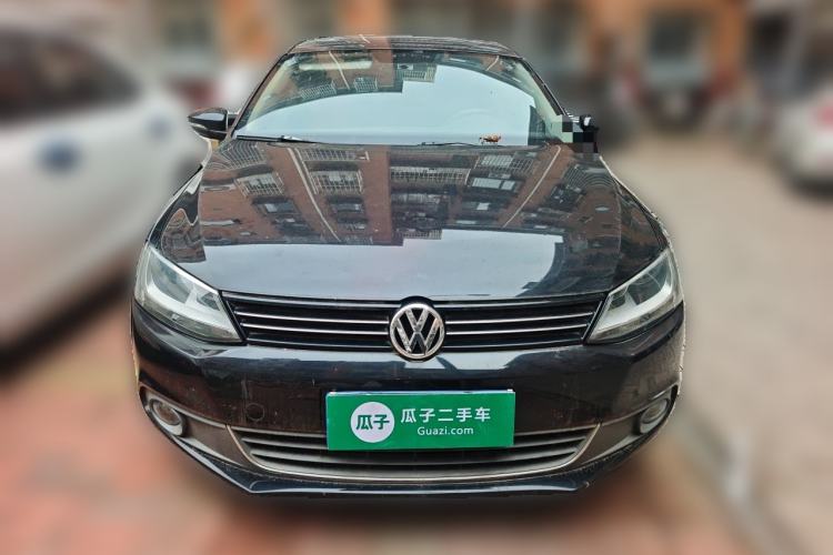 Used Volkswagen Sagitar 2012 1.6L Manual Comfort Model Front