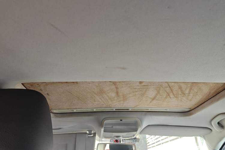 Used Volkswagen Sagitar 2012 1.8TSI Automatic Flagship Edition Headliner