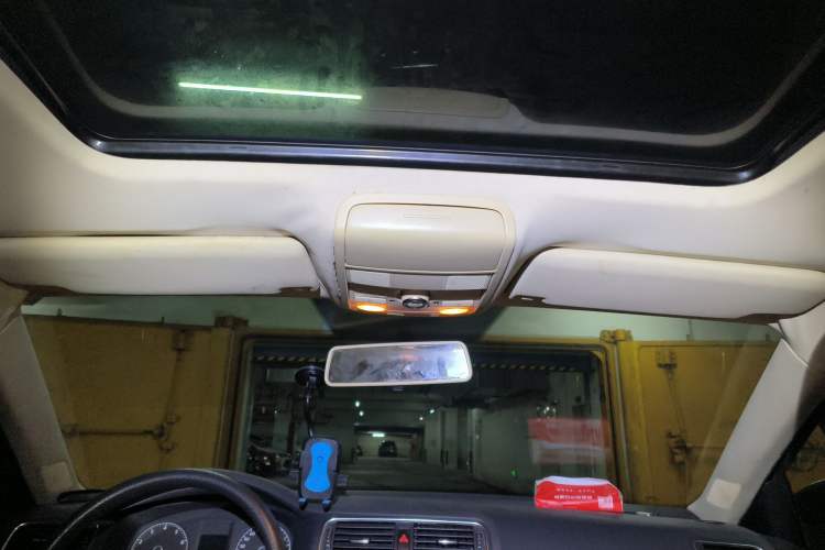 Used Volkswagen Sagitar 2012 1.6L Automatic Comfort Edition Headliner