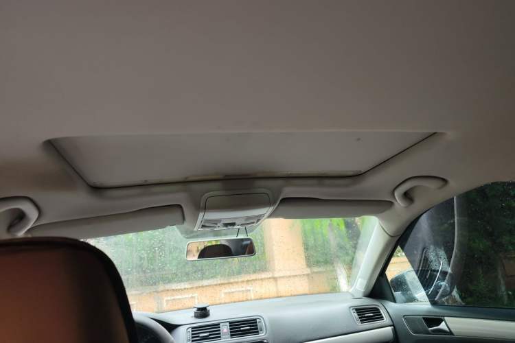 Used Volkswagen Sagitar 2012 1.6L Automatic Comfort Edition Headliner