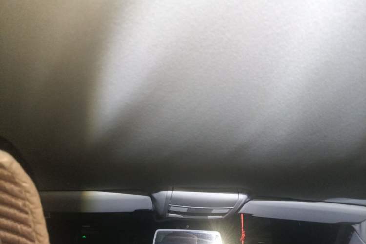 Used Volkswagen Sagitar 2012 1.6L Automatic Fashion Edition Headliner