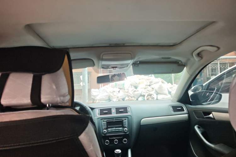 Used Volkswagen Sagitar 2012 1.6L Manual Comfort Model Headliner