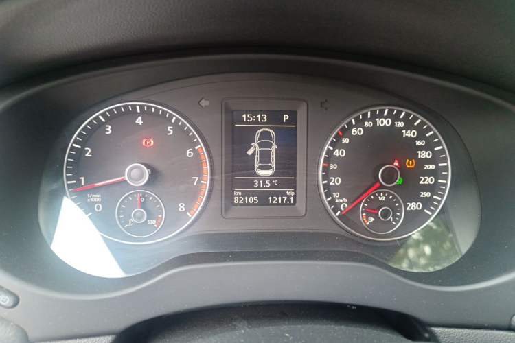 Used Volkswagen Sagitar 2012 1.4TSI Automatic Luxury Edition Instrument Cluster