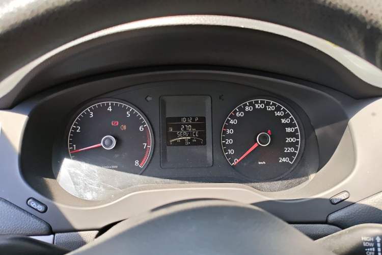 Used Volkswagen Sagitar 2012 1.6L Automatic Fashion Edition Instrument Cluster