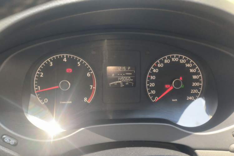 Used Volkswagen Sagitar 2012 1.6L Automatic Comfort Edition Instrument Cluster