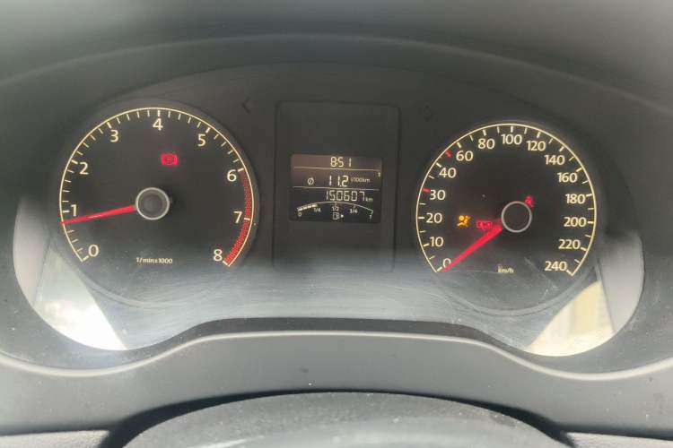 Used Volkswagen Sagitar 2012 1.6L Manual Comfort Model Instrument Cluster