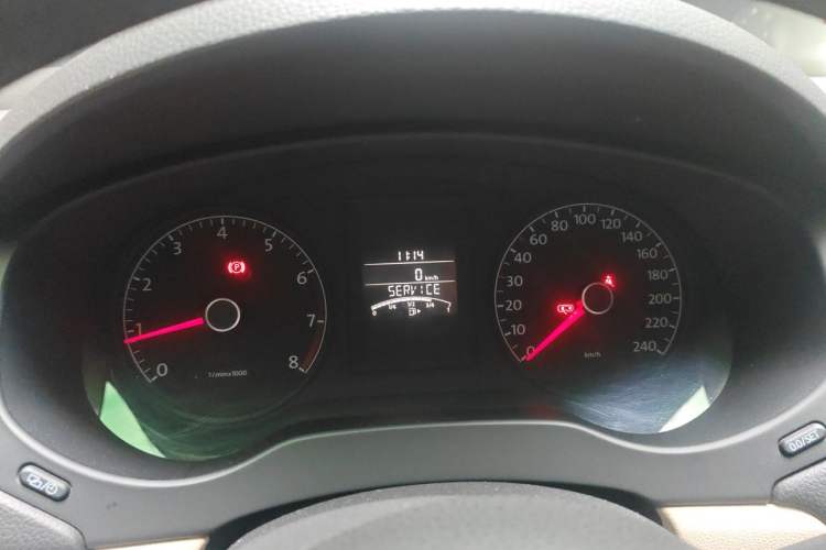 Used Volkswagen Sagitar 2012 1.6L Manual Comfort Model Instrument Cluster