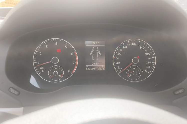Used Volkswagen Sagitar 2012 1.4TSI Manual Luxury Model Instrument Cluster