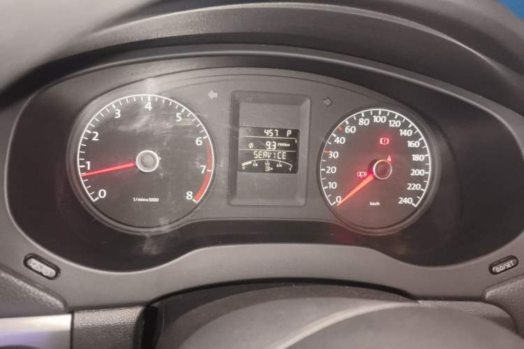 Used Volkswagen Sagitar 2012 1.6L Automatic Fashion Edition Instrument Cluster