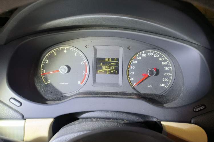 Used Volkswagen Sagitar 2012 1.6L Automatic Comfort Edition Instrument Cluster