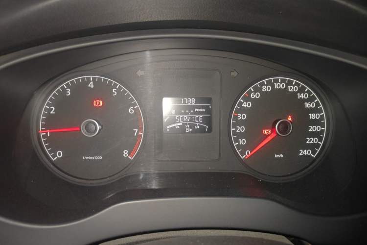Used Volkswagen Sagitar 2012 1.6L Manual Comfort Model Instrument Cluster