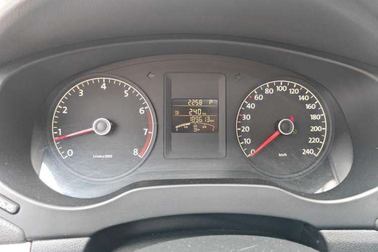 Used Volkswagen Sagitar 2012 1.6L Automatic Comfort Edition Instrument Cluster